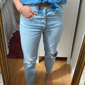 FREE PEOPLE SIZE 27 DISTRESSED LIGHT WASH DENIM